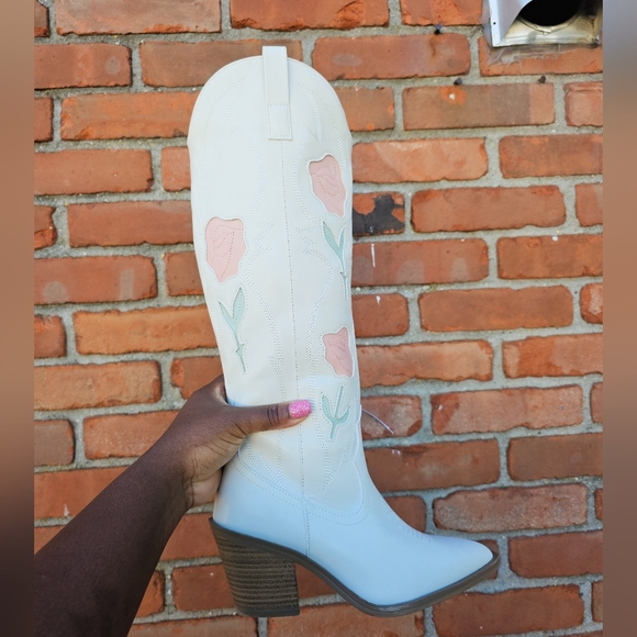 Universal Thread Cream Floral Western Boots – Size 6 - Picture 8 of 15